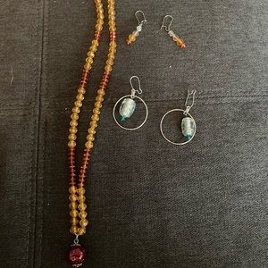 Earrings and necklace set red tones earthy beads